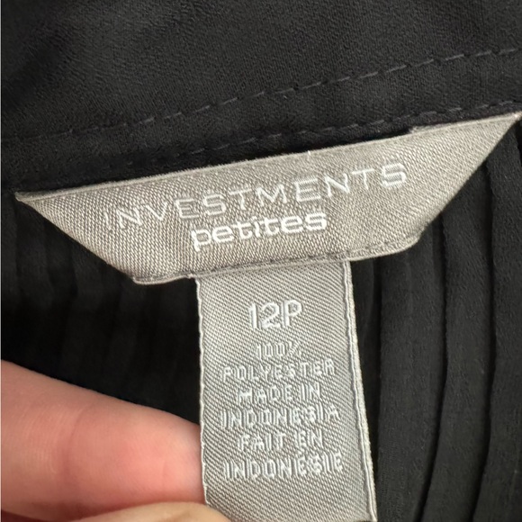 Investments Petites Button Down long Sleeve - Picture 5 of 9